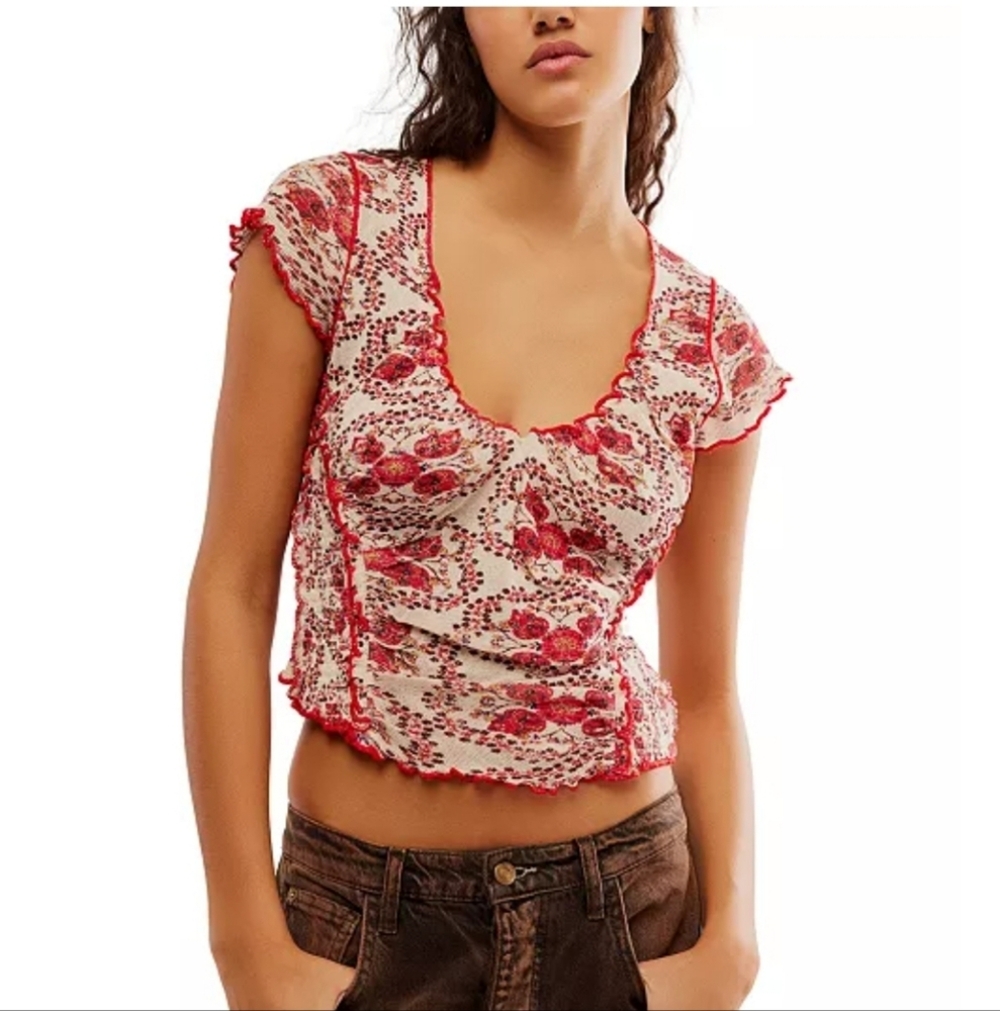 FREE PEOPLE Oh My Baby Tee Red & Cream Floral Size Medium